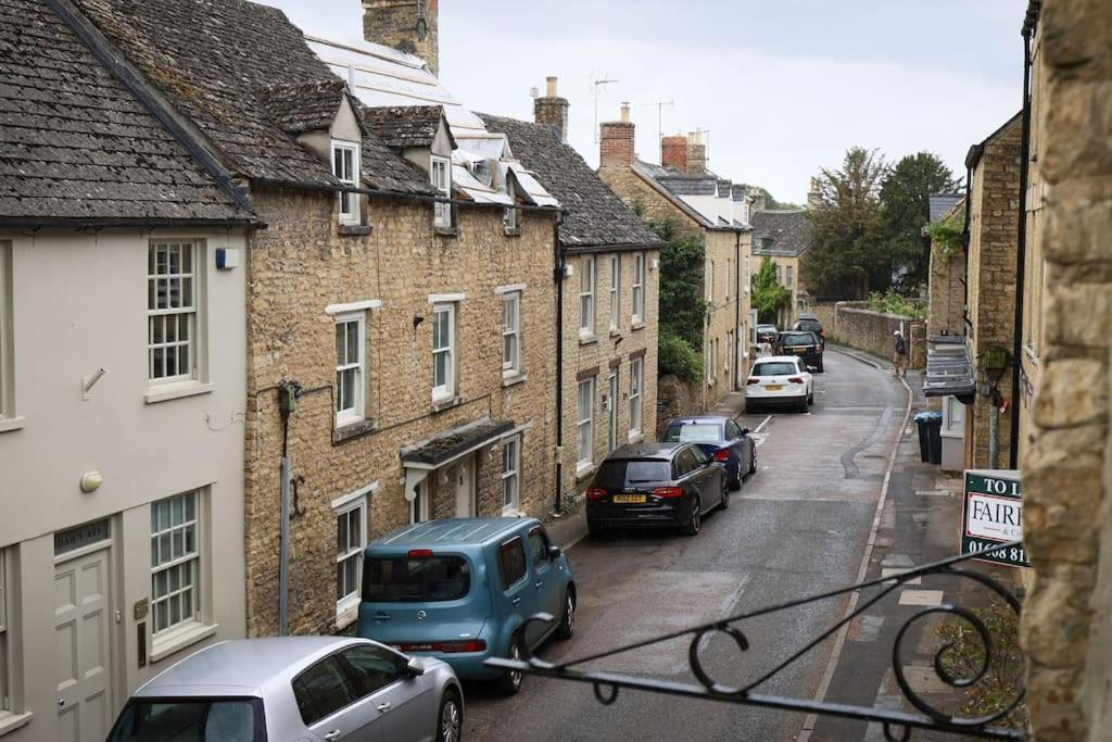 Spacious 1-Bed Apartment With Super King Or Twin In Central Charlbury, Cotswolds Luaran gambar