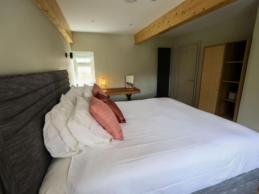 Spacious 1-Bed Apartment With Super King Or Twin In Central Charlbury, Cotswolds Luaran gambar