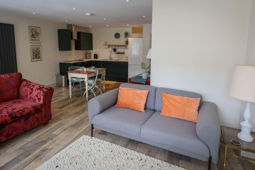 Spacious 1-Bed Apartment With Super King Or Twin In Central Charlbury, Cotswolds Luaran gambar