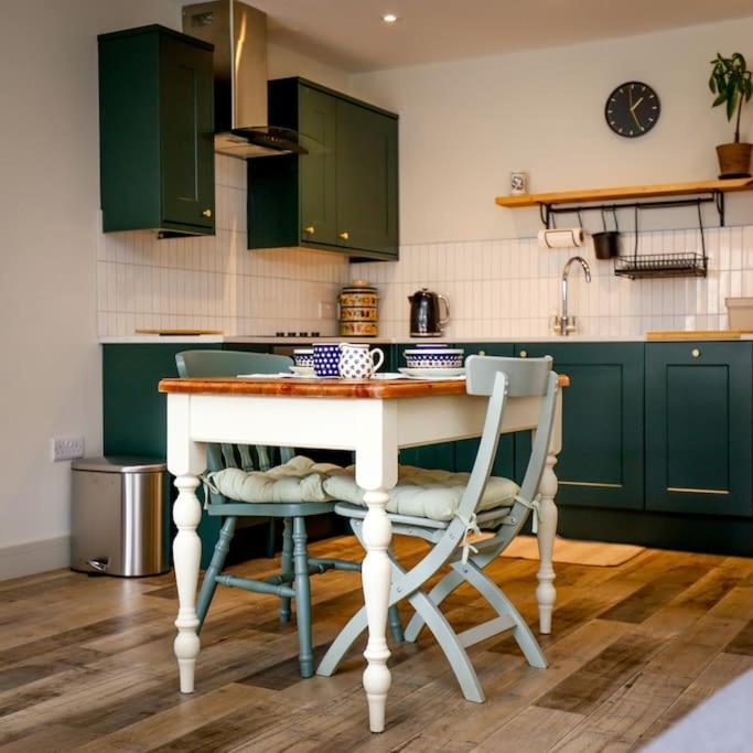 Spacious 1-Bed Apartment With Super King Or Twin In Central Charlbury, Cotswolds Luaran gambar